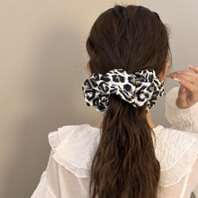 Load image into Gallery viewer, Leopard Elastic Hair Scrunchy