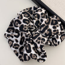 Load image into Gallery viewer, Leopard Elastic Hair Scrunchy